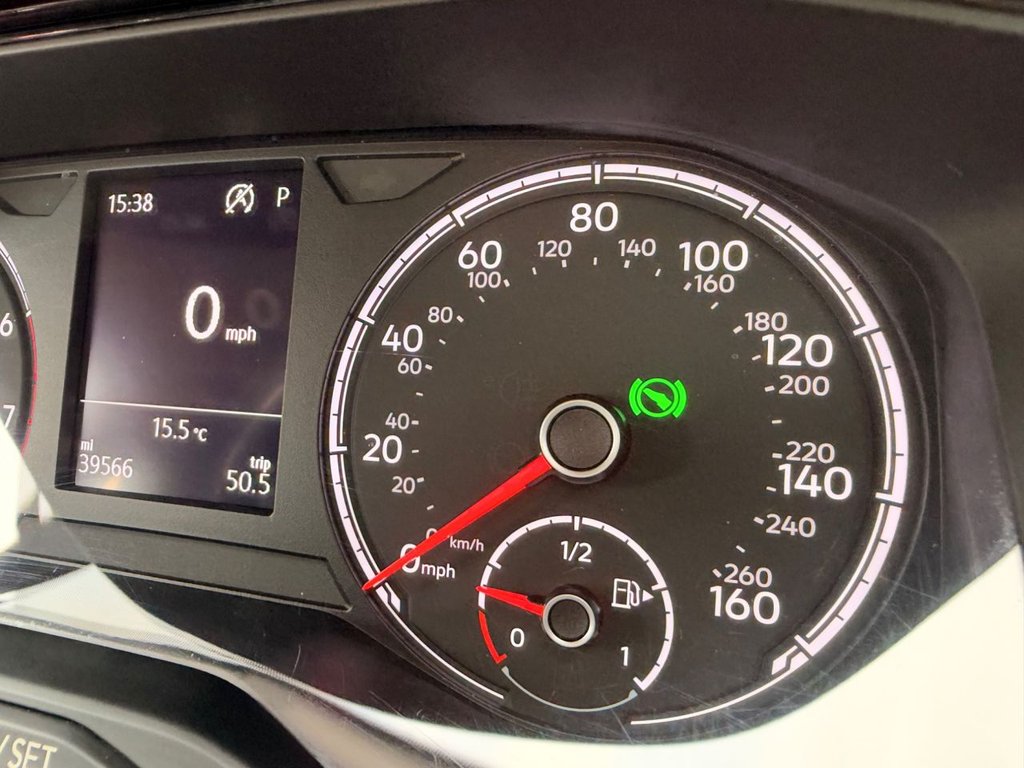 2018 Volkswagen Polo — image 38