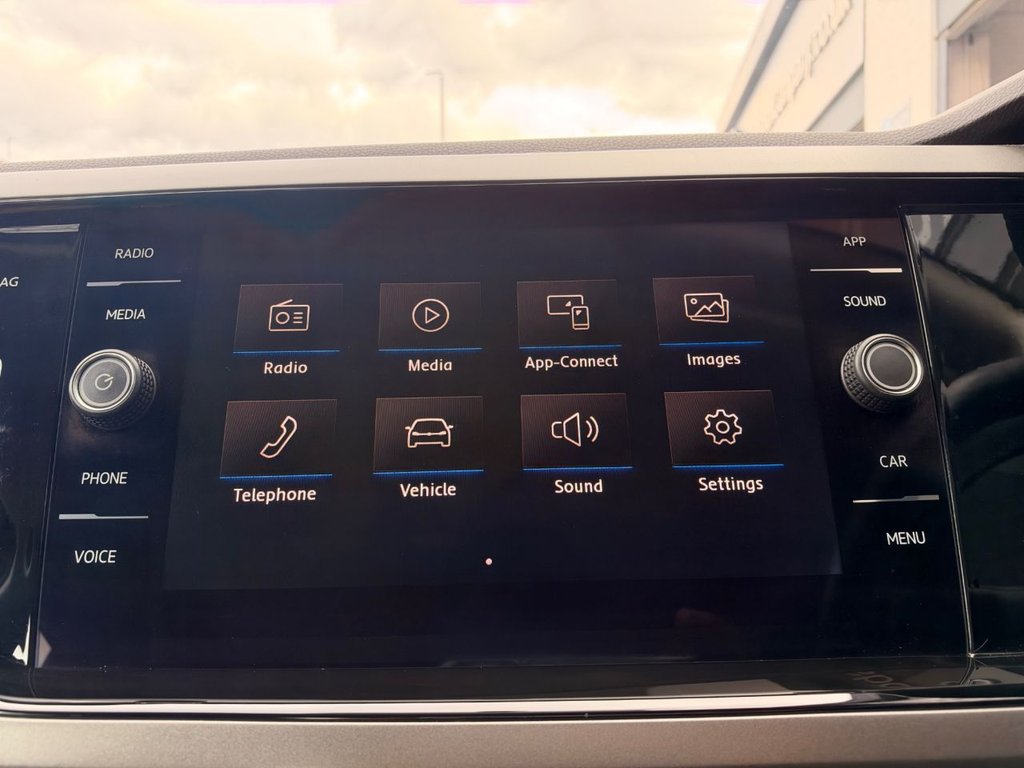 2018 Volkswagen Polo — image 44