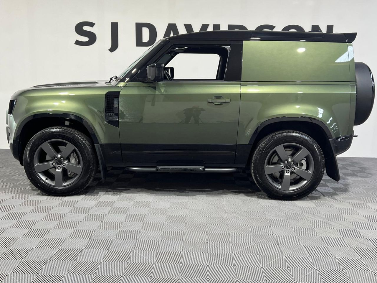 2026 LAND ROVER DEFENDER 90 3.0 D350 MHEV X-Dynamic HSE Hard Top SUV 3dr Diesel Auto 4WD SWB Euro 6 (s/ - vehicle photo 6 for sale on PureCar