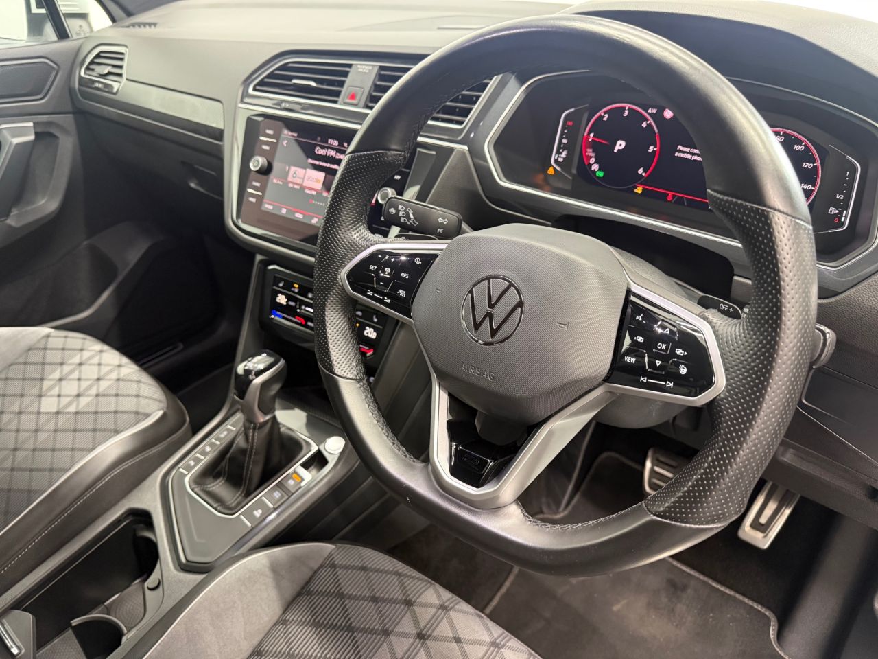 2021 VOLKSWAGEN TIGUAN 2.0 TDI R-Line SUV 5dr Diesel DSG Euro 6 (s/s) (150 ps) - vehicle photo 8 for sale on PureCar