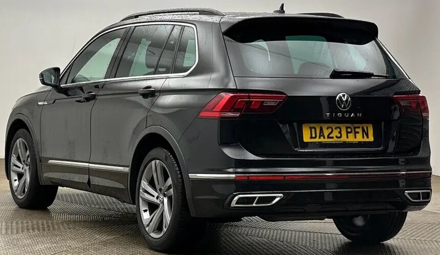 2023 VOLKSWAGEN TIGUAN 2.0 TDI R-Line Edition SUV 5dr Diesel DSG Euro 6 (s/s) (150 ps) - vehicle photo 3 for sale on PureCar