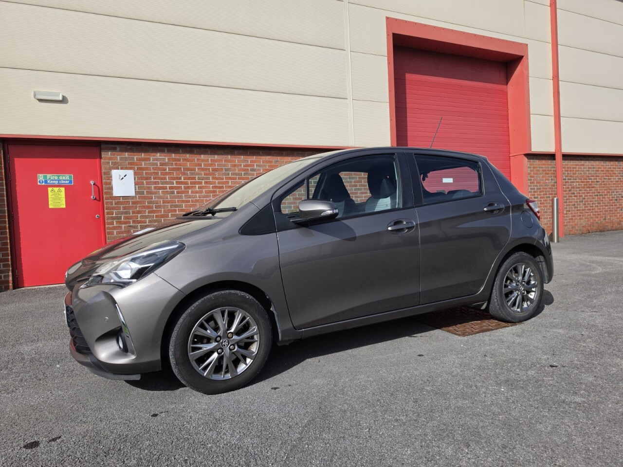 2018 18 TOYOTA YARIS