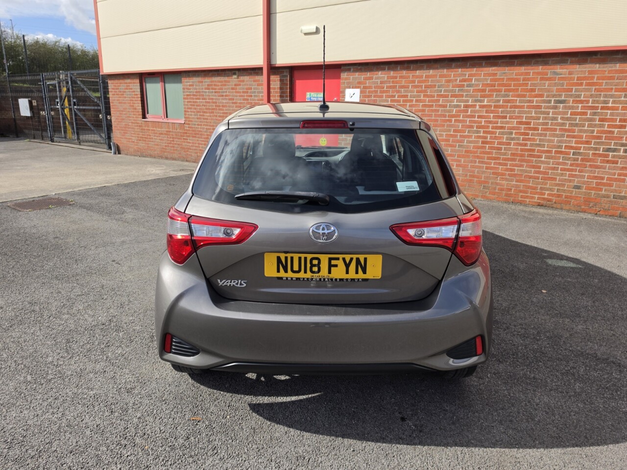 2018 18 TOYOTA YARIS