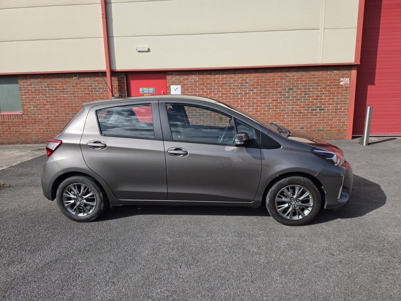 2018 18 TOYOTA YARIS