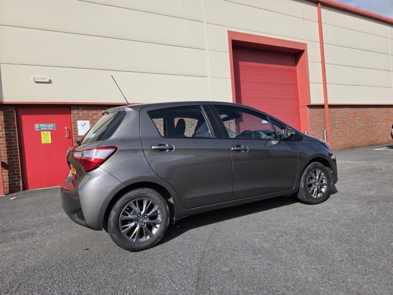 2018 18 TOYOTA YARIS