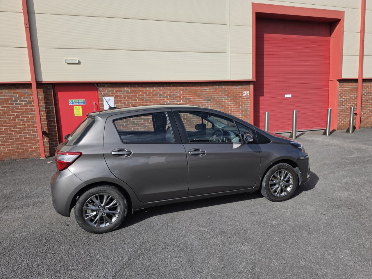 2018 18 TOYOTA YARIS