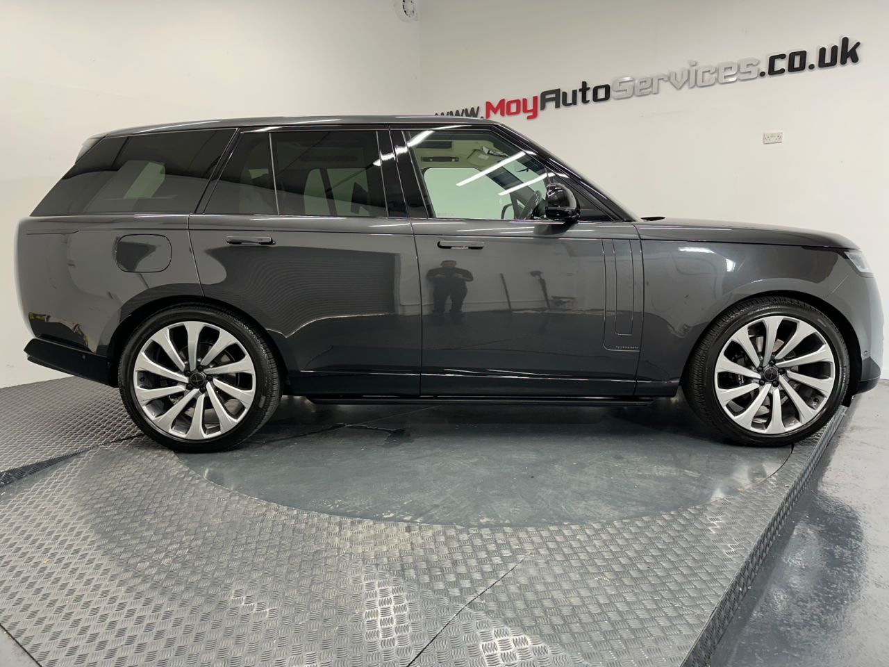 2026 LAND ROVER RANGE ROVER 3.0 D350 MHEV Autobiography SUV 5dr Diesel Auto 4WD Euro 6 (s/s) (350 ps) - vehicle photo 2 for sale on PureCar