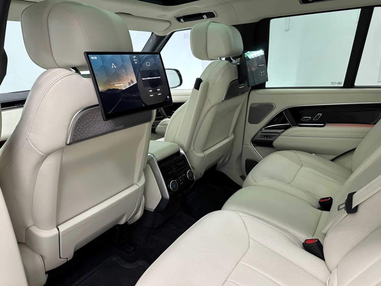 2026 LAND ROVER RANGE ROVER 3.0 D350 MHEV Autobiography SUV 5dr Diesel Auto 4WD Euro 6 (s/s) (350 ps) - vehicle photo 18 for sale on PureCar