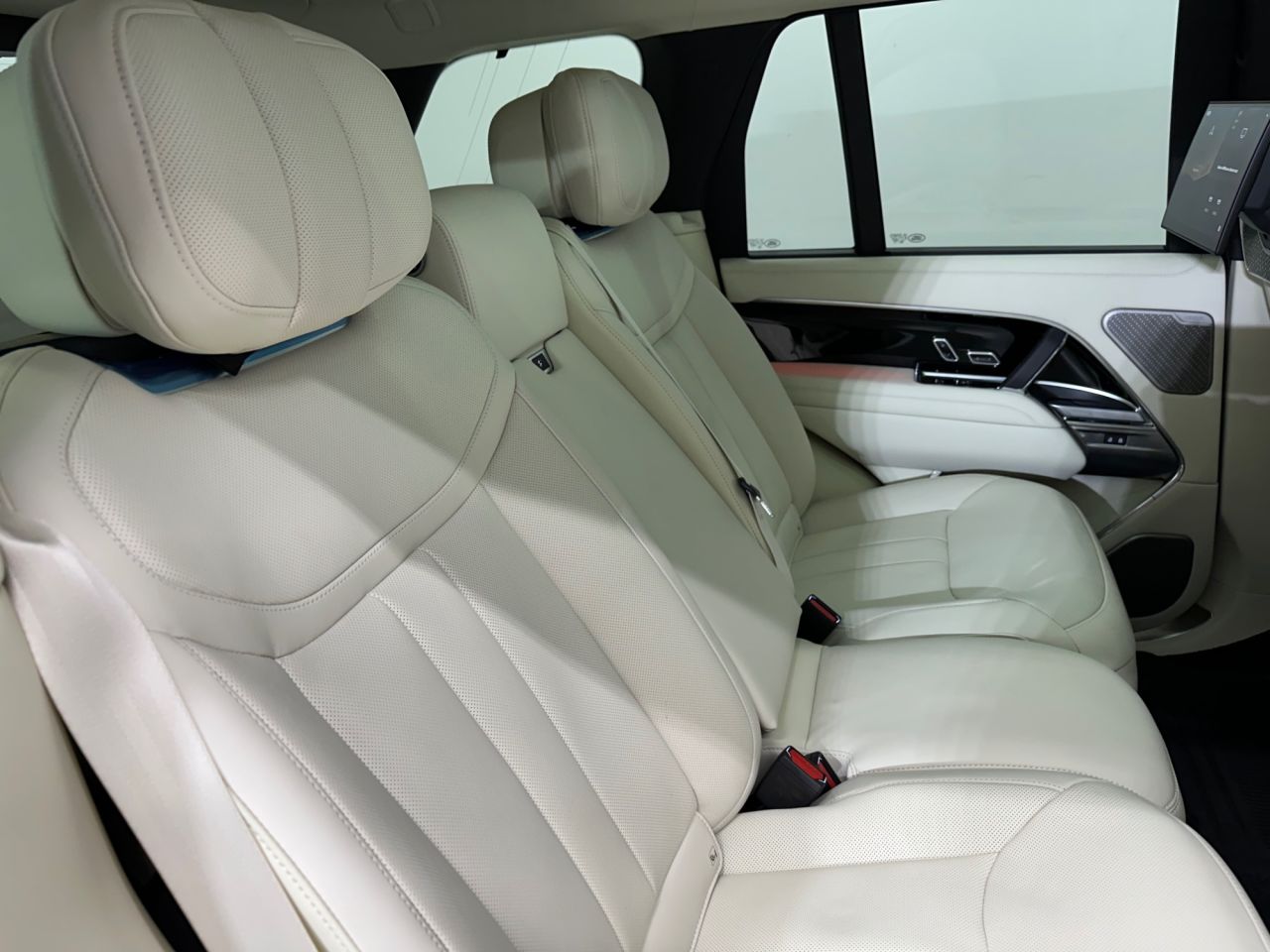2026 LAND ROVER RANGE ROVER 3.0 D350 MHEV Autobiography SUV 5dr Diesel Auto 4WD Euro 6 (s/s) (350 ps) - vehicle photo 21 for sale on PureCar