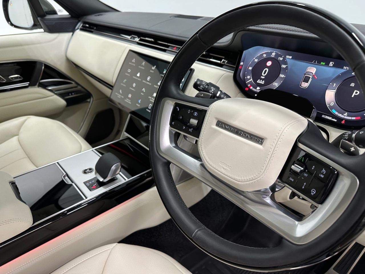 2026 LAND ROVER RANGE ROVER 3.0 D350 MHEV Autobiography SUV 5dr Diesel Auto 4WD Euro 6 (s/s) (350 ps) - vehicle photo 11 for sale on PureCar