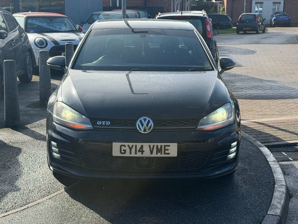 2014 Volkswagen Golf — image 2