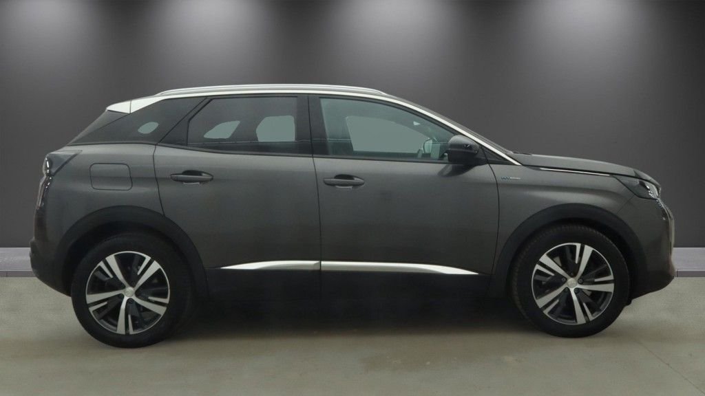 2023 Peugeot 3008 — image 5