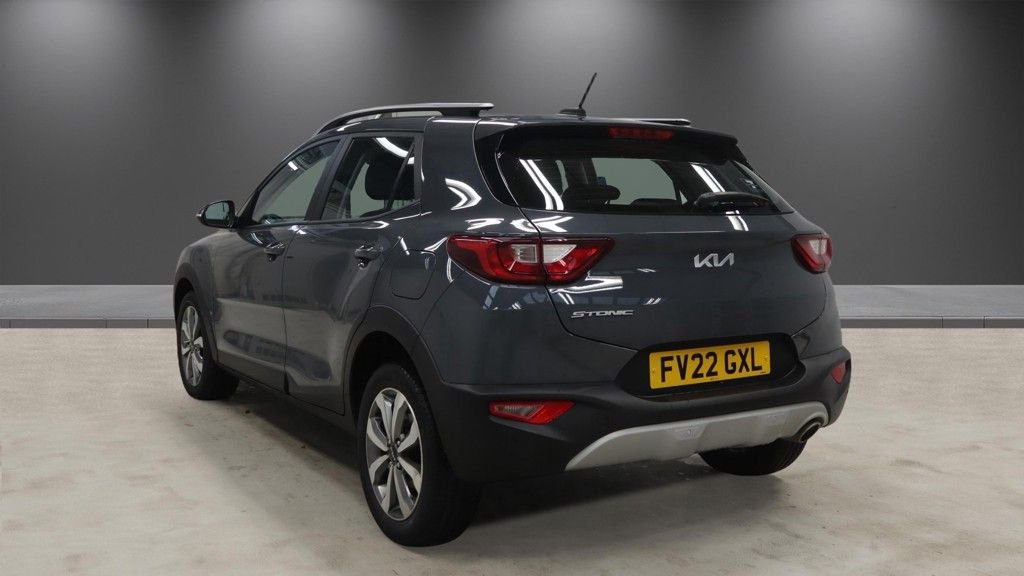2022 Kia Stonic — image 3