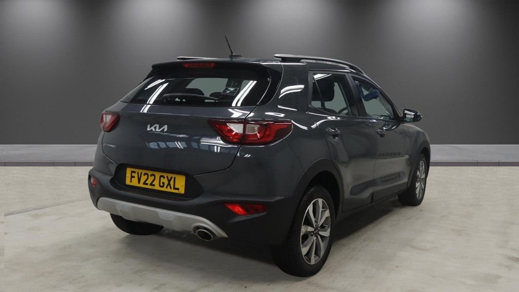 2022 Kia Stonic — image 4