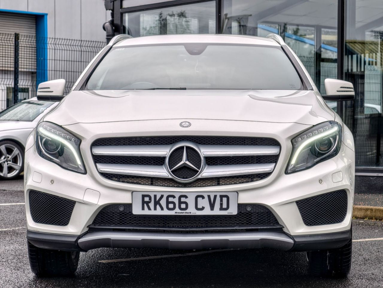 2016 MERCEDES GLA 2.1 GLA220d AMG Line (Premium) SUV 5dr Diesel 7G-DCT 4MATIC Euro 6 (s/s) (1 - vehicle photo 5 for sale on PureCar