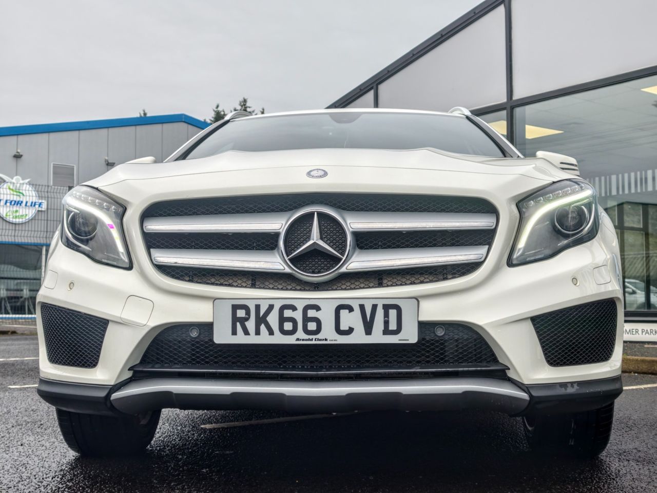 2016 MERCEDES GLA 2.1 GLA220d AMG Line (Premium) SUV 5dr Diesel 7G-DCT 4MATIC Euro 6 (s/s) (1 - vehicle photo 15 for sale on PureCar