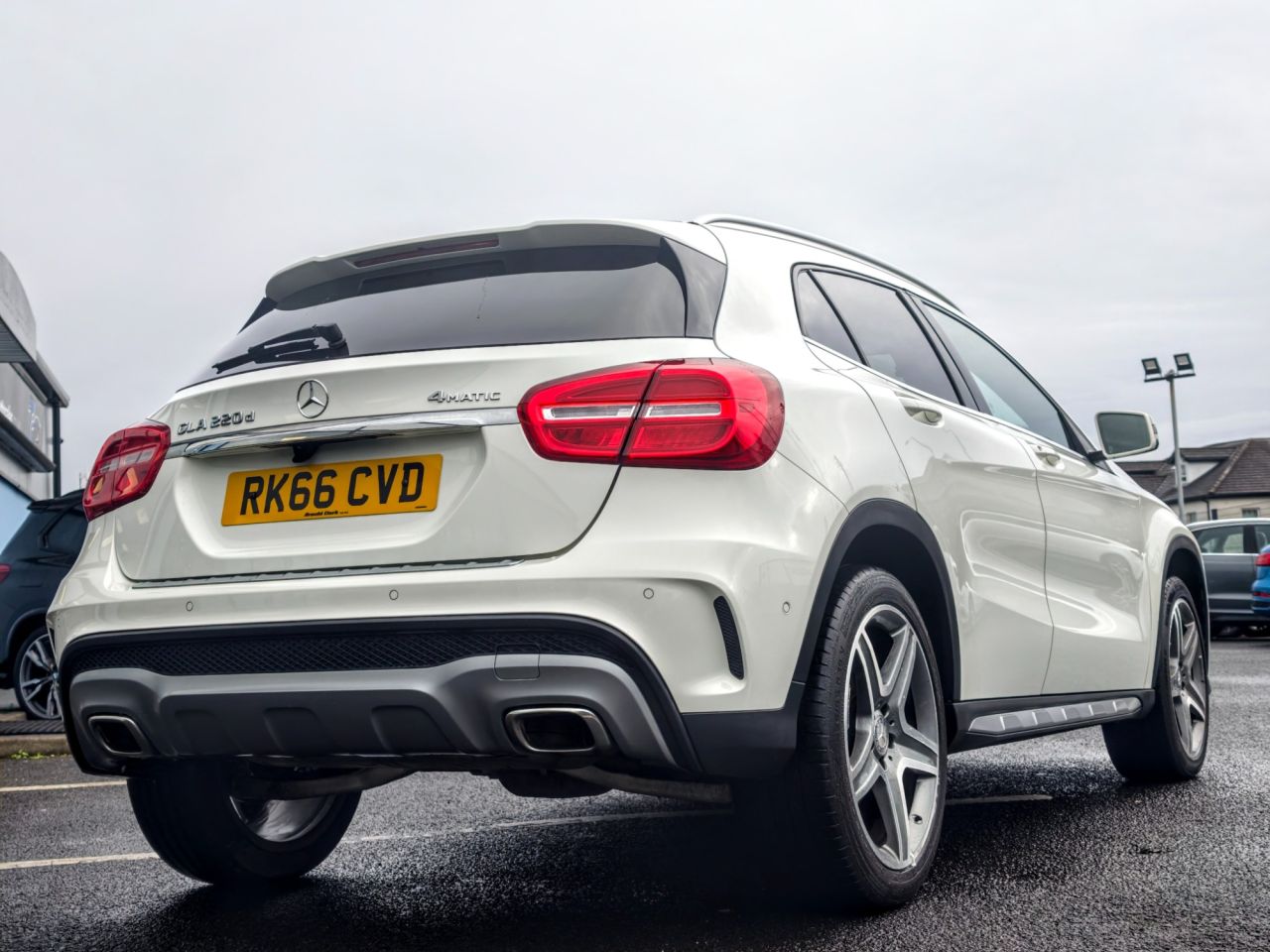 2016 MERCEDES GLA 2.1 GLA220d AMG Line (Premium) SUV 5dr Diesel 7G-DCT 4MATIC Euro 6 (s/s) (1 - vehicle photo 18 for sale on PureCar
