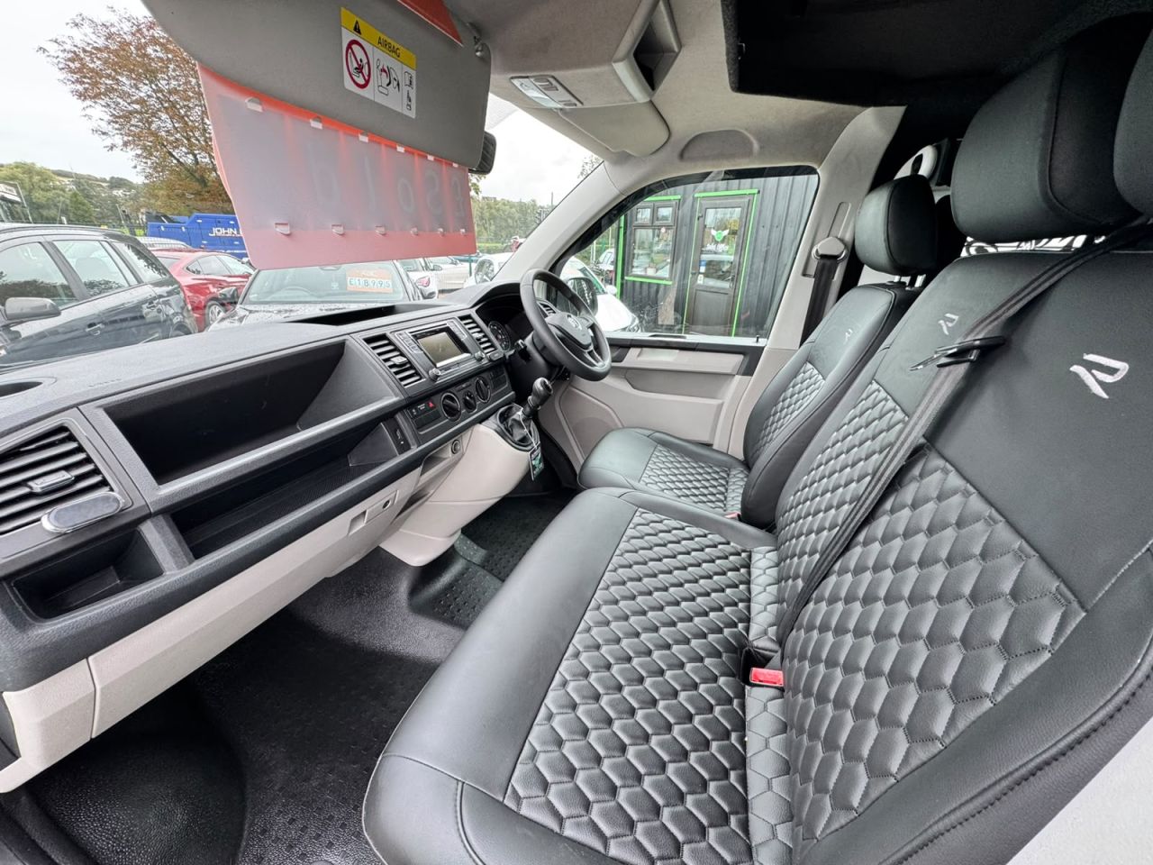 2019 VOLKSWAGEN TRANSPORTER 2.0 TDI T28 Startline Panel Van 5dr Diesel Manual FWD SWB Euro 6 (s/s) (102 - vehicle photo 11 for sale on PureCar