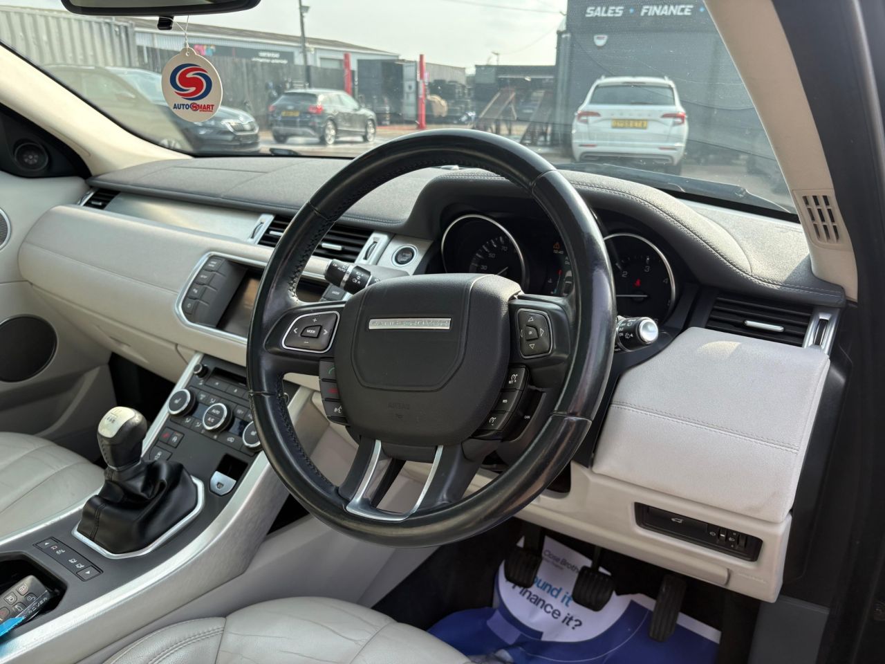 2013 LAND ROVER RANGE ROVER EVOQUE 2.2 SD4 Pure SUV 5dr Diesel Manual 4WD Euro 5 (s/s) (190 ps) - vehicle photo 10 for sale on PureCar