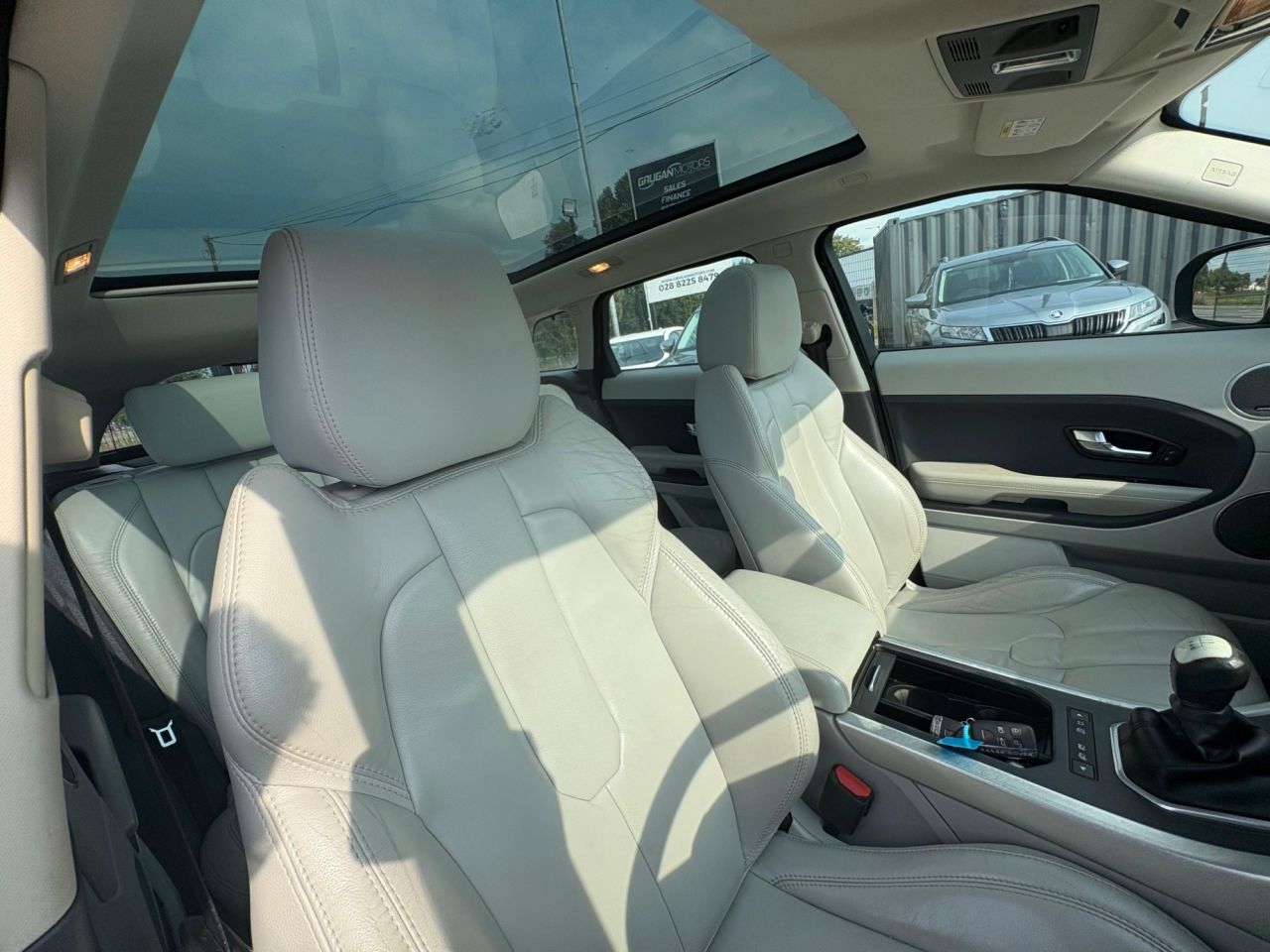 2013 LAND ROVER RANGE ROVER EVOQUE 2.2 SD4 Pure SUV 5dr Diesel Manual 4WD Euro 5 (s/s) (190 ps) - vehicle photo 9 for sale on PureCar