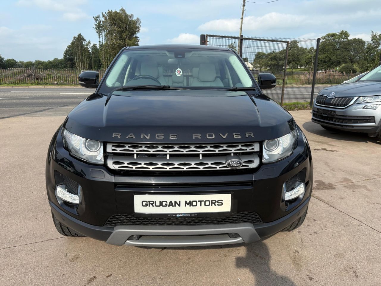 2013 LAND ROVER RANGE ROVER EVOQUE 2.2 SD4 Pure SUV 5dr Diesel Manual 4WD Euro 5 (s/s) (190 ps) - vehicle photo 8 for sale on PureCar