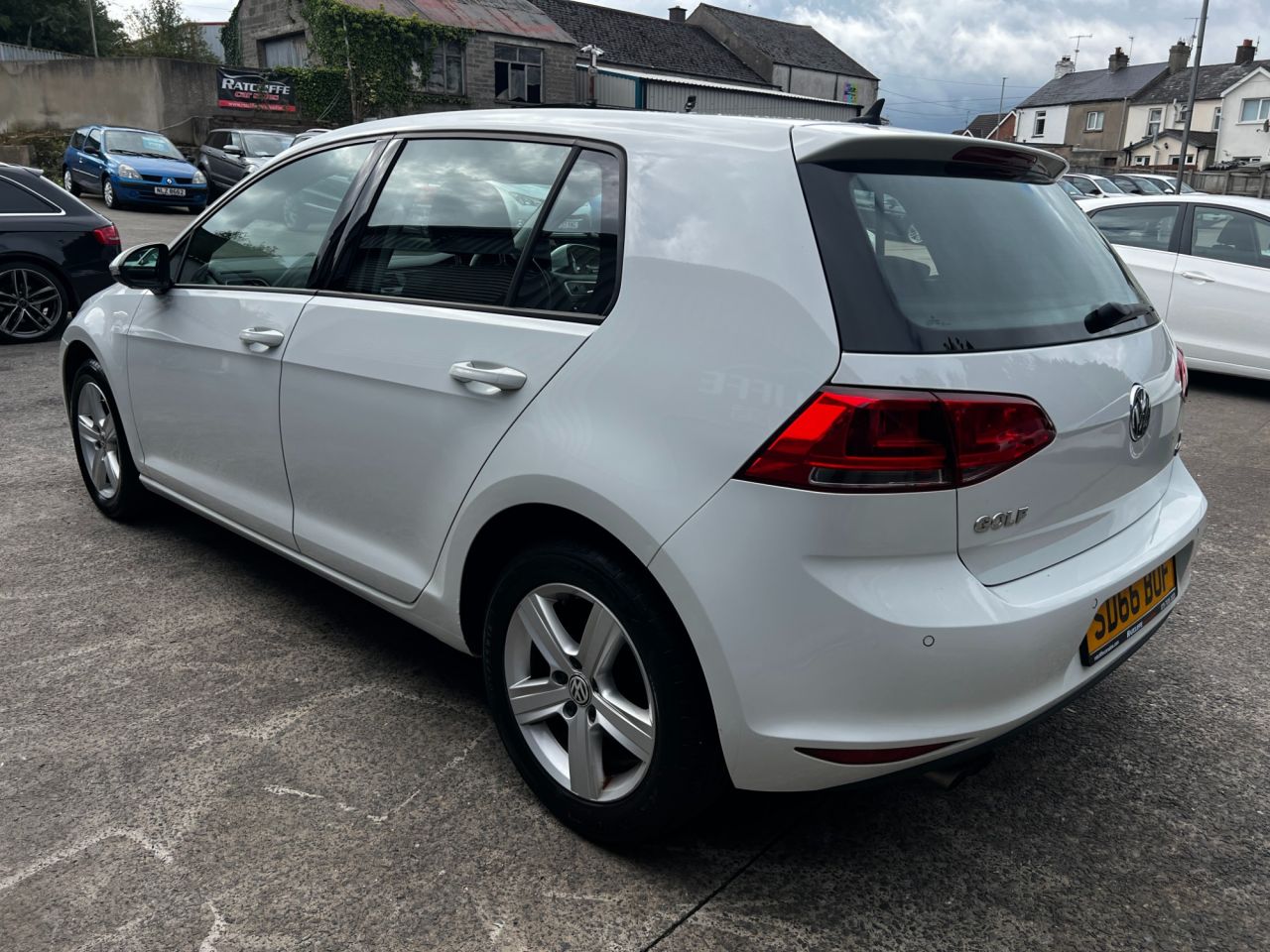 2016 VOLKSWAGEN GOLF 1.4 TSI BlueMotion Tech Match Edition Hatchback 5dr Petrol Manual Euro 6 (s - vehicle photo 4 for sale on PureCar