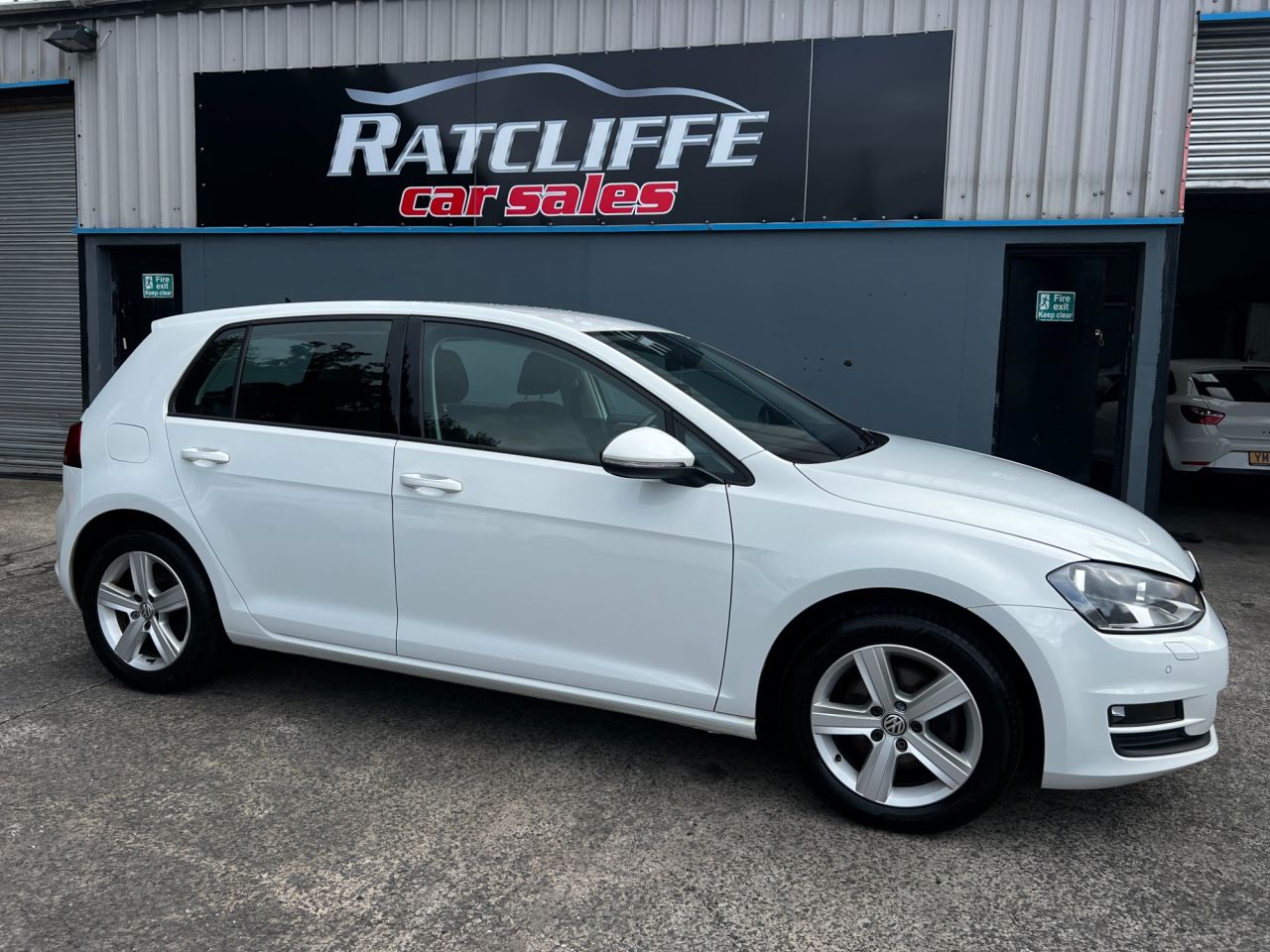 2016 VOLKSWAGEN GOLF 1.4 TSI BlueMotion Tech Match Edition Hatchback 5dr Petrol Manual Euro 6 (s - vehicle photo 7 for sale on PureCar