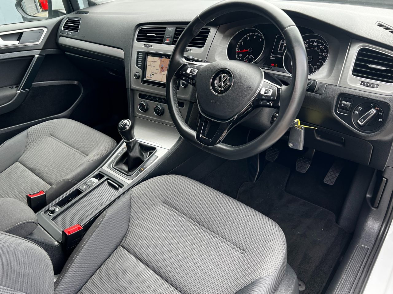 2016 VOLKSWAGEN GOLF 1.4 TSI BlueMotion Tech Match Edition Hatchback 5dr Petrol Manual Euro 6 (s - vehicle photo 8 for sale on PureCar