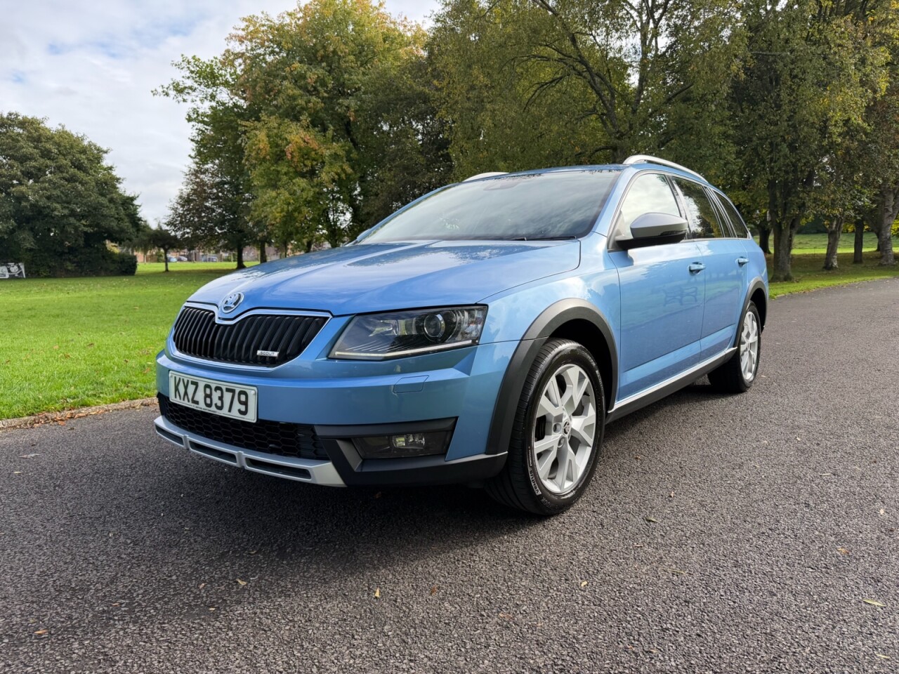 2016 SKODA OCTAVIA 2.0 TDI Scout Estate 5dr Diesel DSG 4WD Euro 6 (s/s) (184 ps) - vehicle photo 8 for sale on PureCar