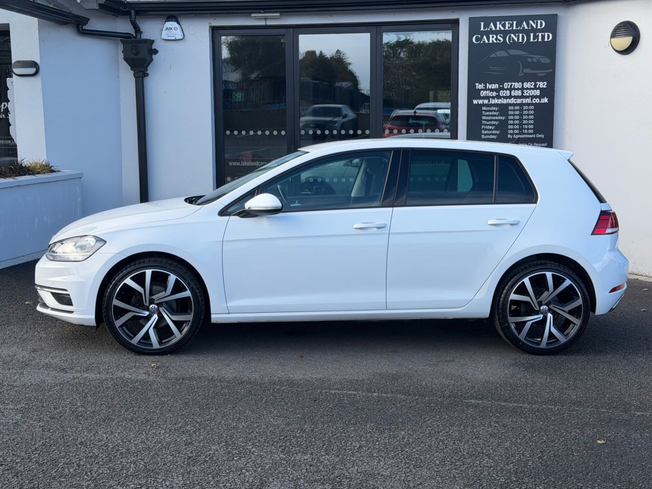 2019 VOLKSWAGEN GOLF 1.6 TDI Match Hatchback 5dr Diesel Manual Euro 6 (s/s) (115 ps) - vehicle photo 2 for sale on PureCar
