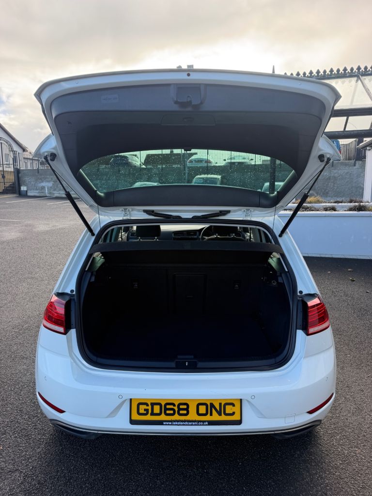 2019 VOLKSWAGEN GOLF 1.6 TDI Match Hatchback 5dr Diesel Manual Euro 6 (s/s) (115 ps) - vehicle photo 7 for sale on PureCar