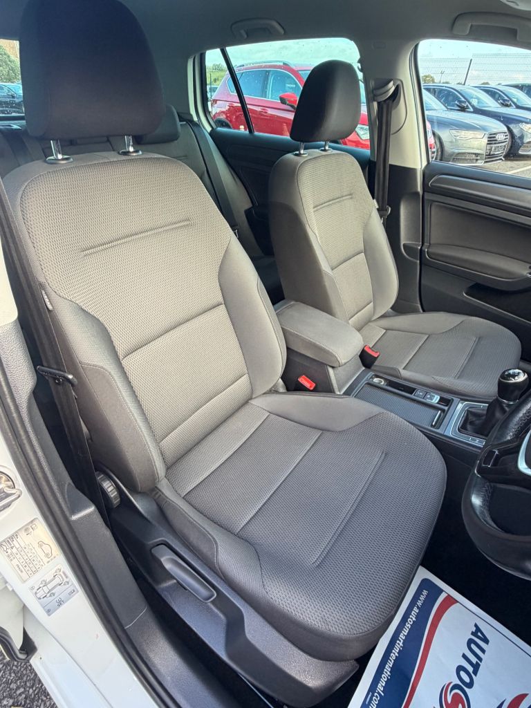 2019 VOLKSWAGEN GOLF 1.6 TDI Match Hatchback 5dr Diesel Manual Euro 6 (s/s) (115 ps) - vehicle photo 9 for sale on PureCar
