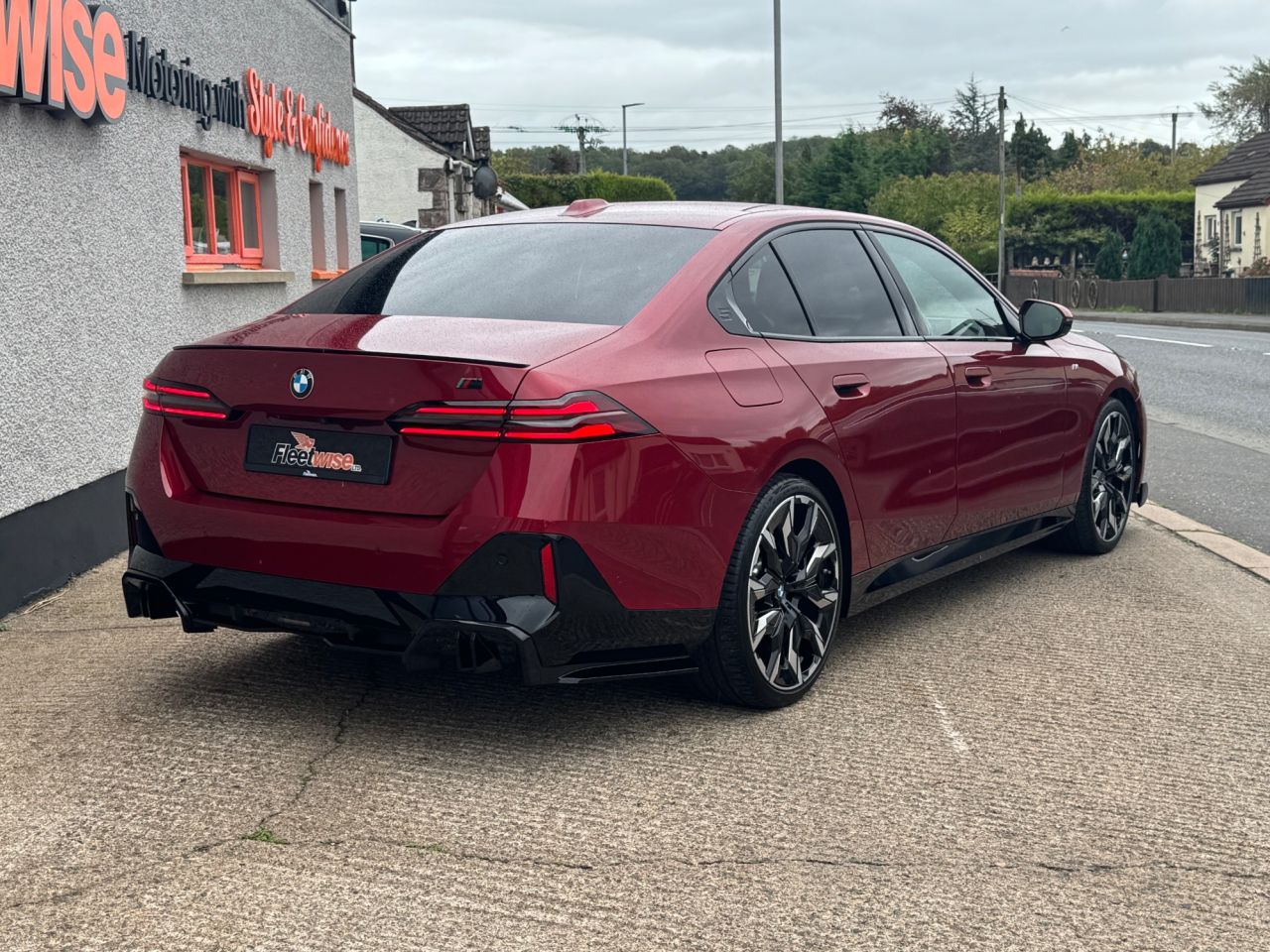 2024 BMW 5 SERIES 2.0 520i MHT M Sport Pro Saloon 4dr Petrol Hybrid Steptronic Euro 6 (s/s) ( - vehicle photo 4 for sale on PureCar
