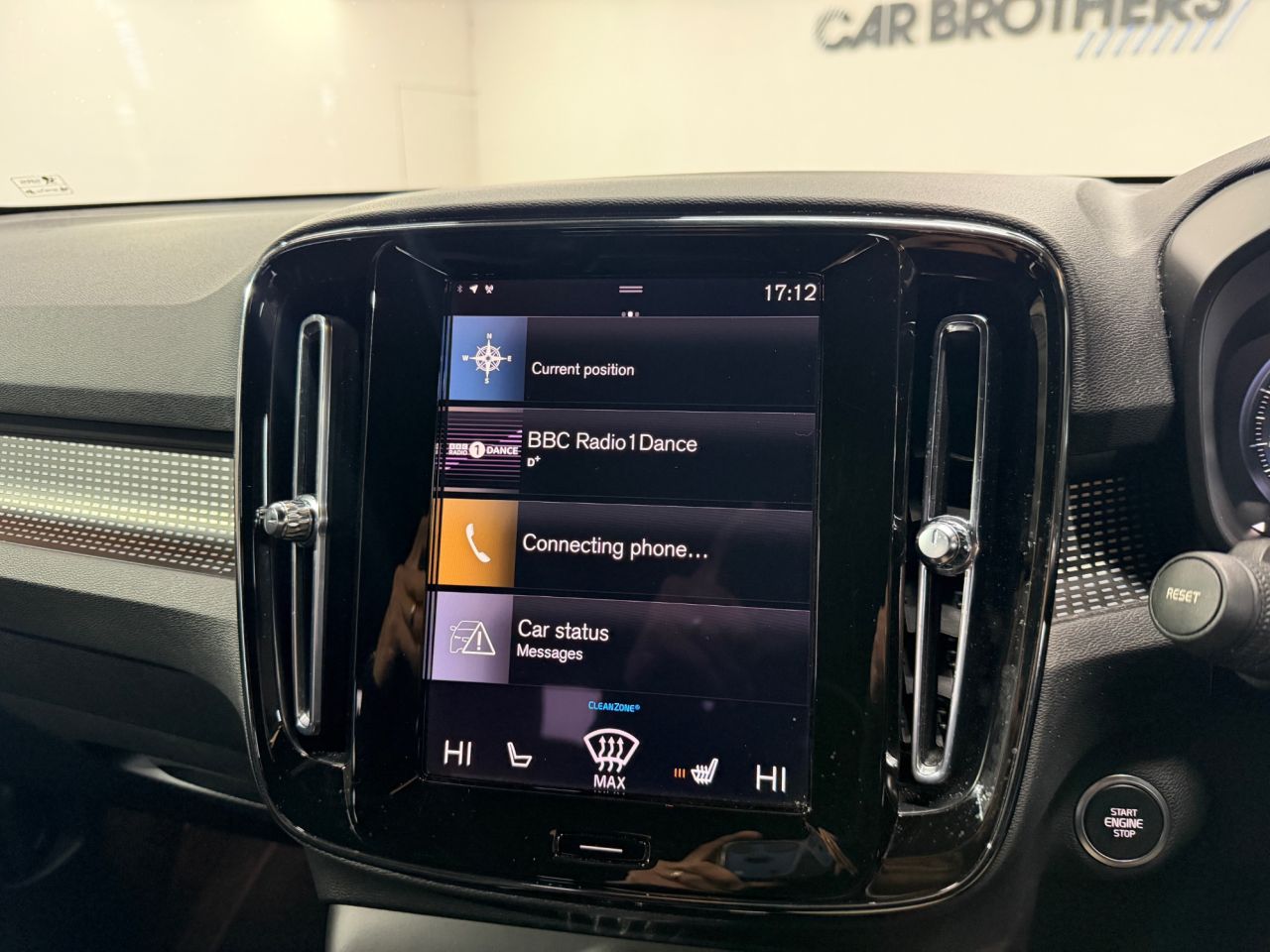 2022 VOLVO XC40 1.5h T5 Recharge 10.7kWh Ultimate Dark SUV 5dr Petrol Plug-in Hybrid Auto E - vehicle photo 15 for sale on PureCar
