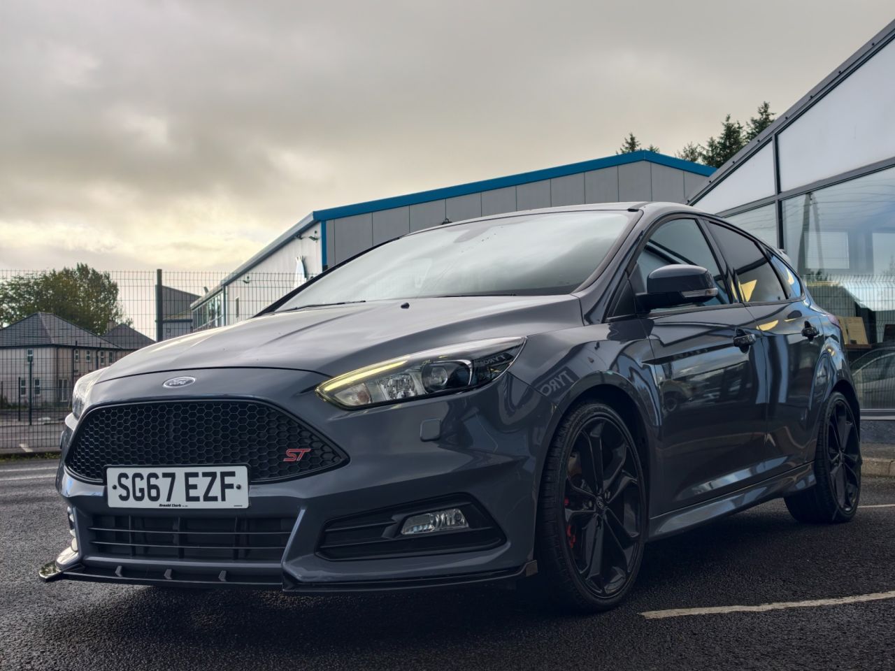 2017 FORD FOCUS 2.0 TDCi ST-3 Hatchback 5dr Diesel Manual Euro 6 (s/s) (185 ps) - vehicle photo 17 for sale on PureCar