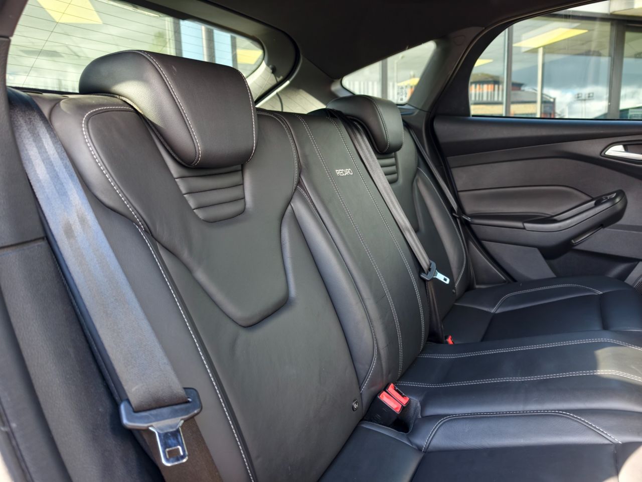 2017 FORD FOCUS 2.0 TDCi ST-3 Hatchback 5dr Diesel Manual Euro 6 (s/s) (185 ps) - vehicle photo 23 for sale on PureCar