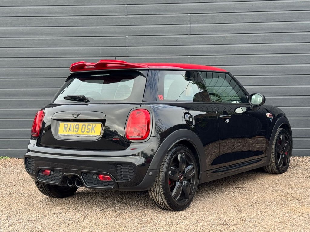 2019 MINI Hatch — image 6