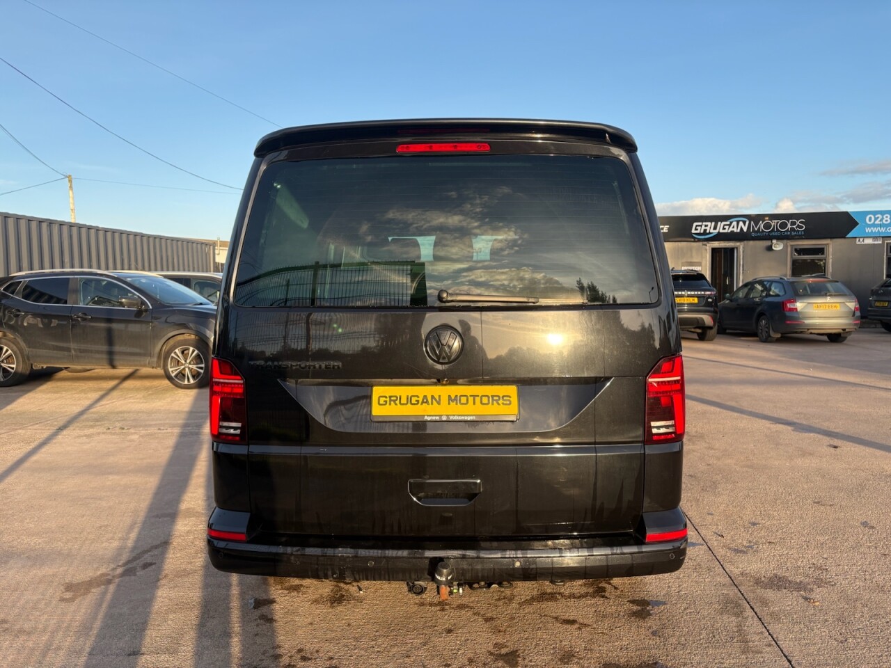 2023 VOLKSWAGEN TRANSPORTER 2.0 BiTDI T32 Highline Kombi Double Cab 5dr Diesel DSG FWD LWB High Roof Eu - vehicle photo 4 for sale on PureCar