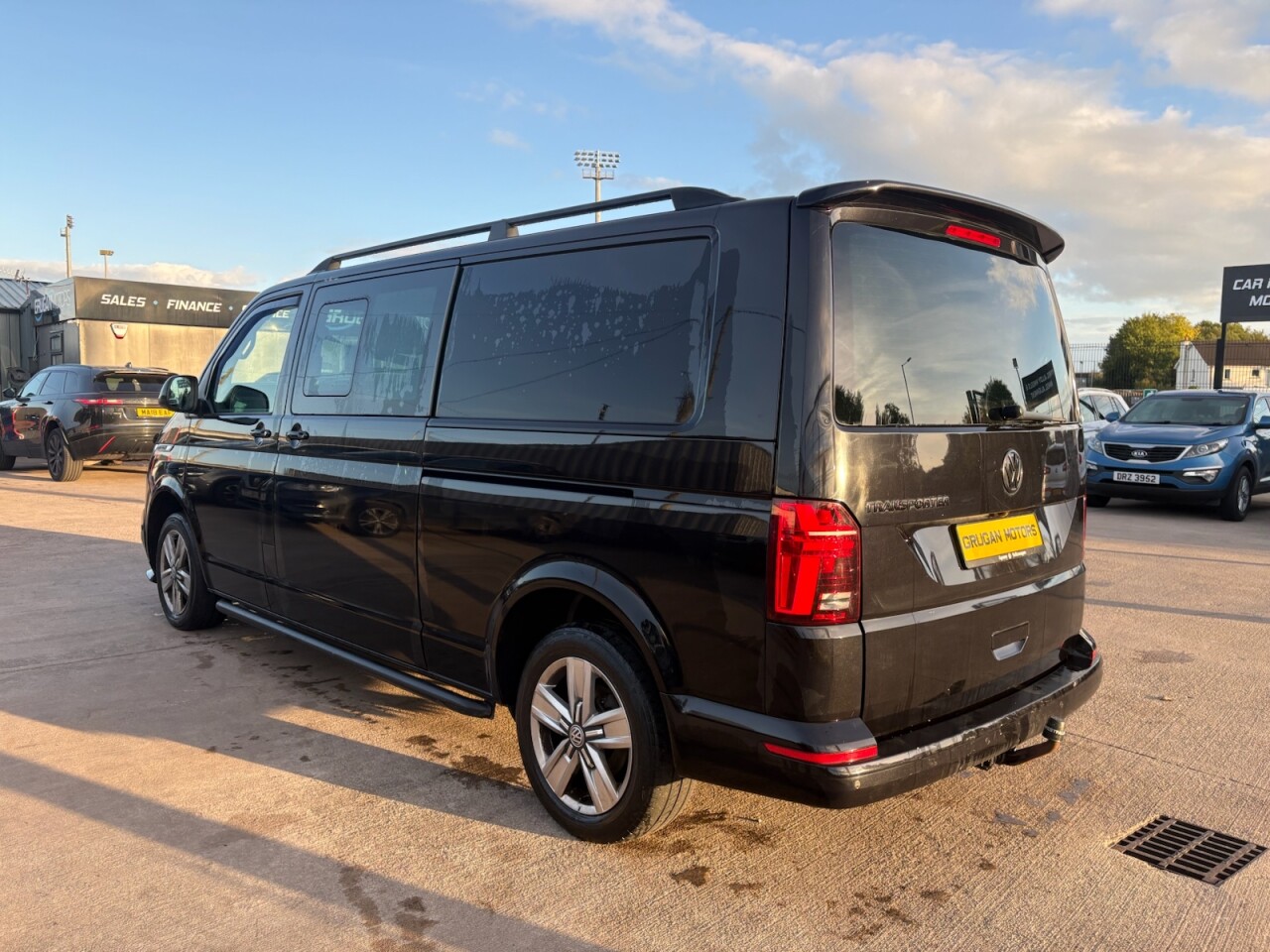 2023 VOLKSWAGEN TRANSPORTER 2.0 BiTDI T32 Highline Kombi Double Cab 5dr Diesel DSG FWD LWB High Roof Eu - vehicle photo 5 for sale on PureCar