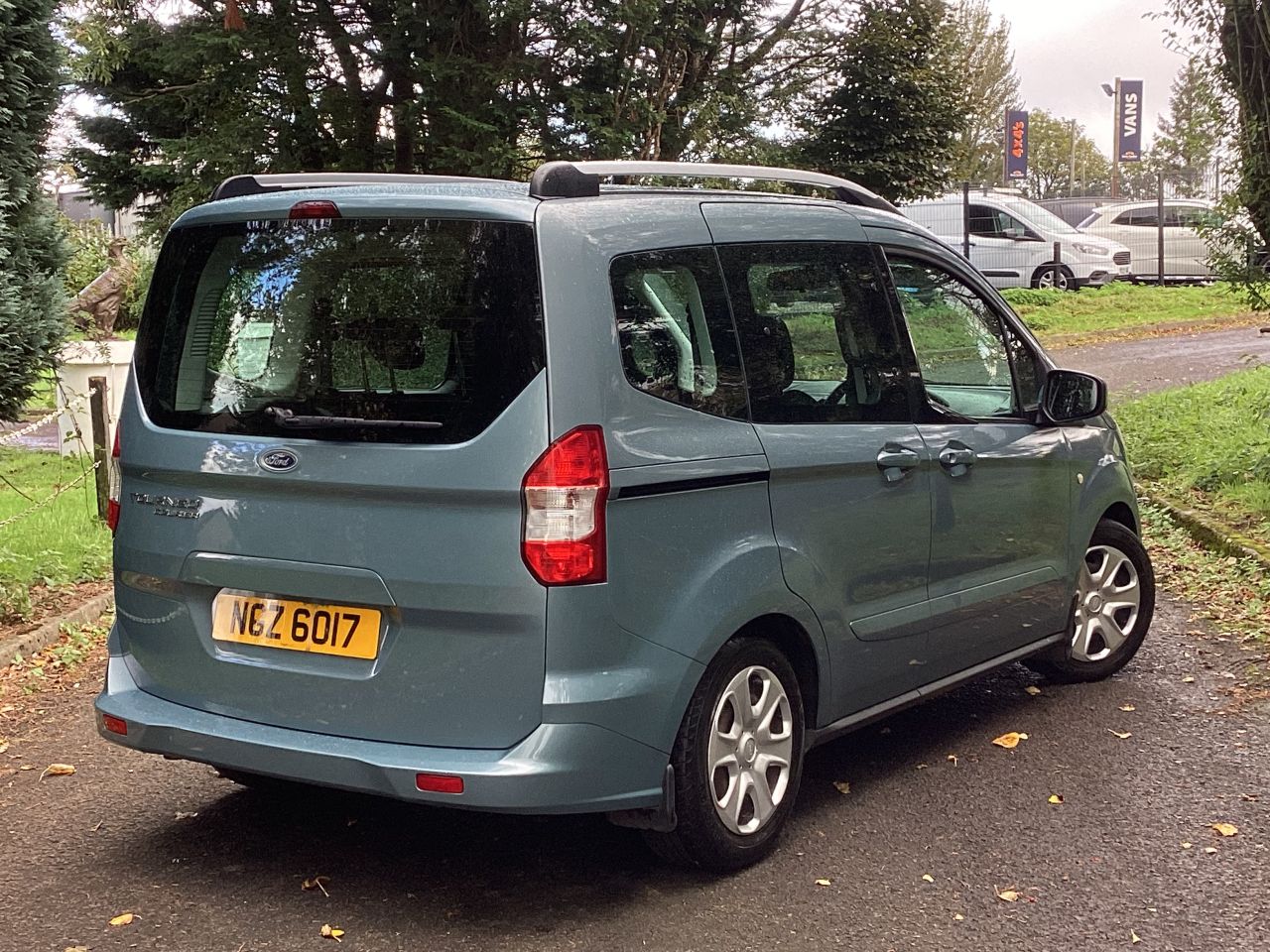 2019 FORD TOURNEO COURIER 1.5 TDCi Zetec MPV 5dr Diesel Manual Euro 6 (100 ps) - vehicle photo 2 for sale on PureCar