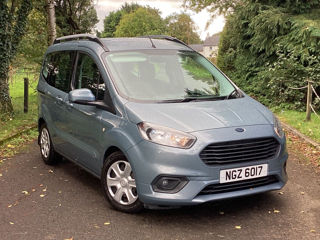 2019 FORD TOURNEO COURIER 1.5 TDCi Zetec MPV 5dr Diesel Manual Euro 6 (100 ps) - vehicle photo 4 for sale on PureCar