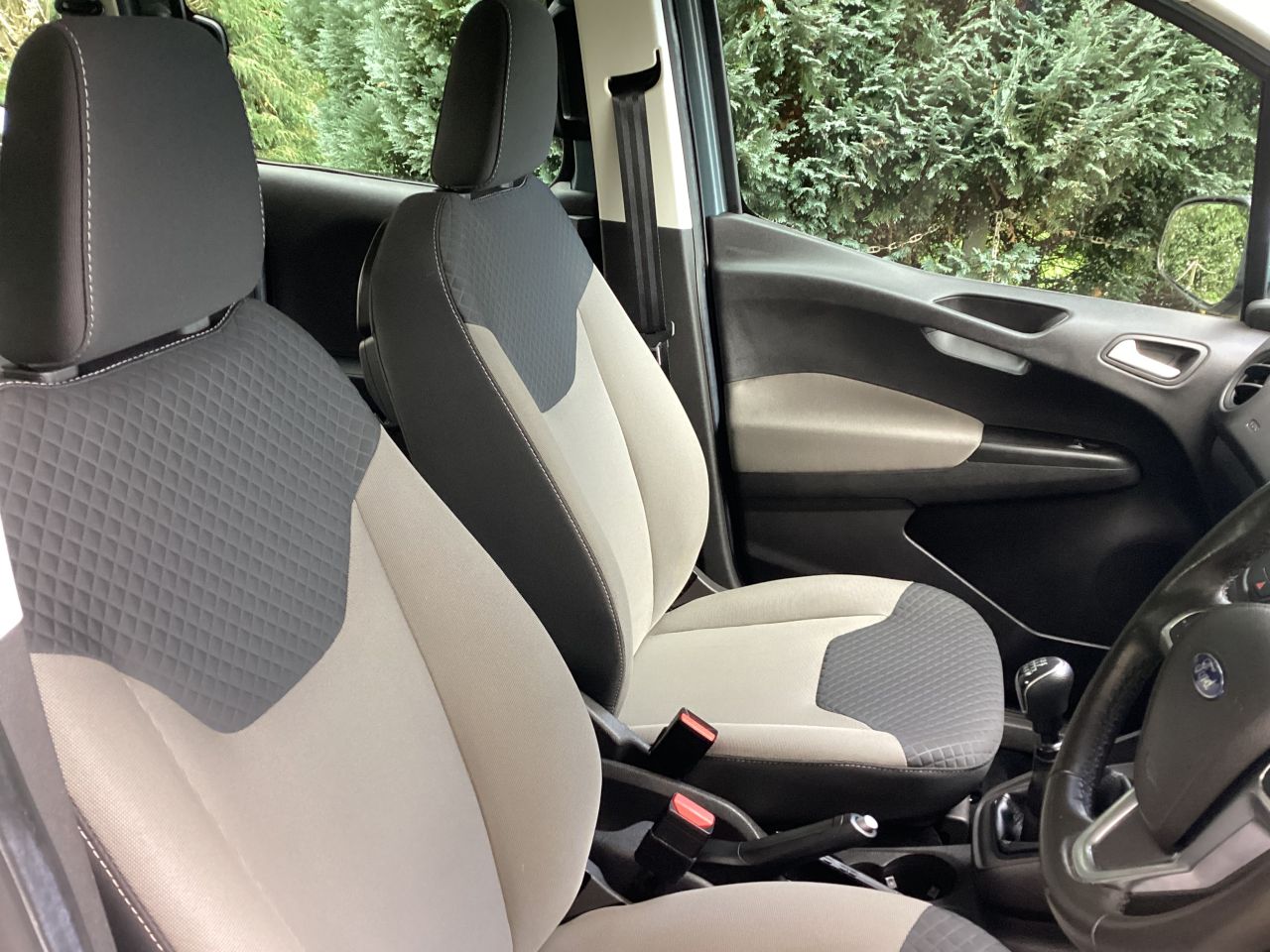 2019 FORD TOURNEO COURIER 1.5 TDCi Zetec MPV 5dr Diesel Manual Euro 6 (100 ps) - vehicle photo 14 for sale on PureCar