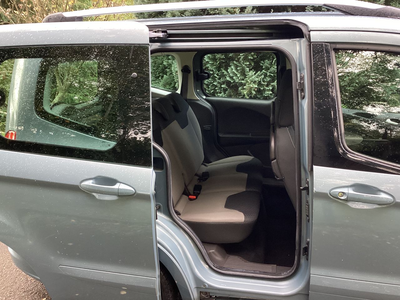 2019 FORD TOURNEO COURIER 1.5 TDCi Zetec MPV 5dr Diesel Manual Euro 6 (100 ps) - vehicle photo 19 for sale on PureCar