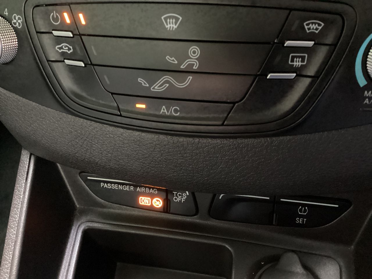 2019 FORD TOURNEO COURIER 1.5 TDCi Zetec MPV 5dr Diesel Manual Euro 6 (100 ps) - vehicle photo 21 for sale on PureCar
