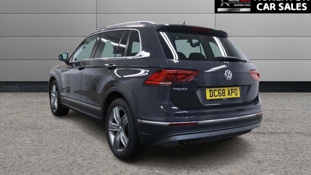 2018 Volkswagen Tiguan — image 3
