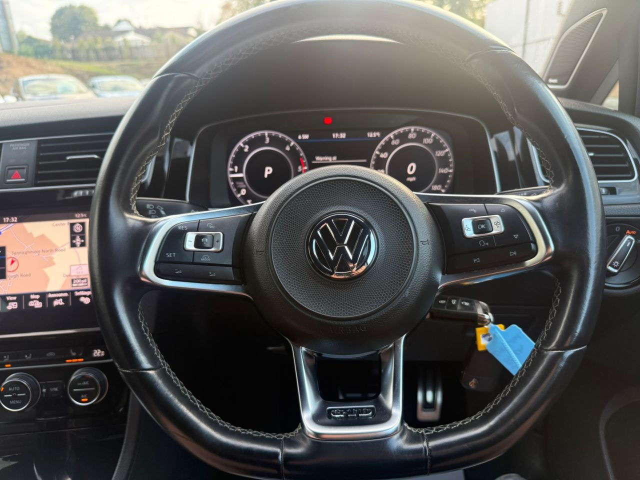 2018 VOLKSWAGEN GOLF 2.0 TDI GTD BlueLine Hatchback 5dr Diesel DSG Euro 6 (s/s) (184 ps) - vehicle photo 19 for sale on PureCar