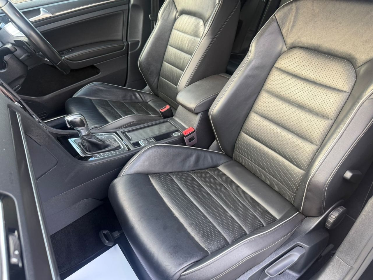 2018 VOLKSWAGEN GOLF 2.0 TDI GTD BlueLine Hatchback 5dr Diesel DSG Euro 6 (s/s) (184 ps) - vehicle photo 16 for sale on PureCar