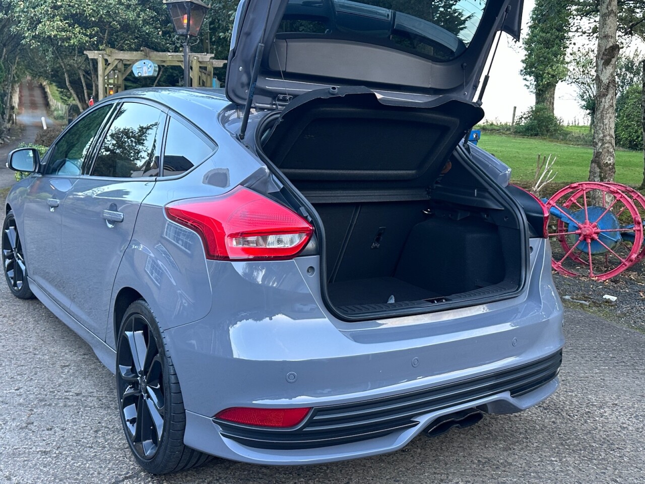 2017 FORD FOCUS 2.0T EcoBoost ST-3 Hatchback 5dr Petrol Manual Euro 6 (s/s) (250 ps) - vehicle photo 33 for sale on PureCar