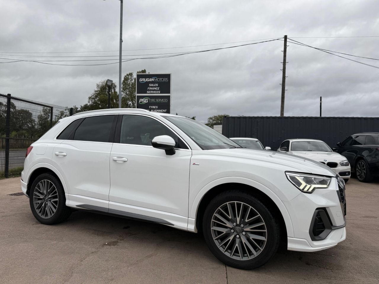 2020 AUDI Q3 S Line - vehicle photo 2 for sale on PureCar