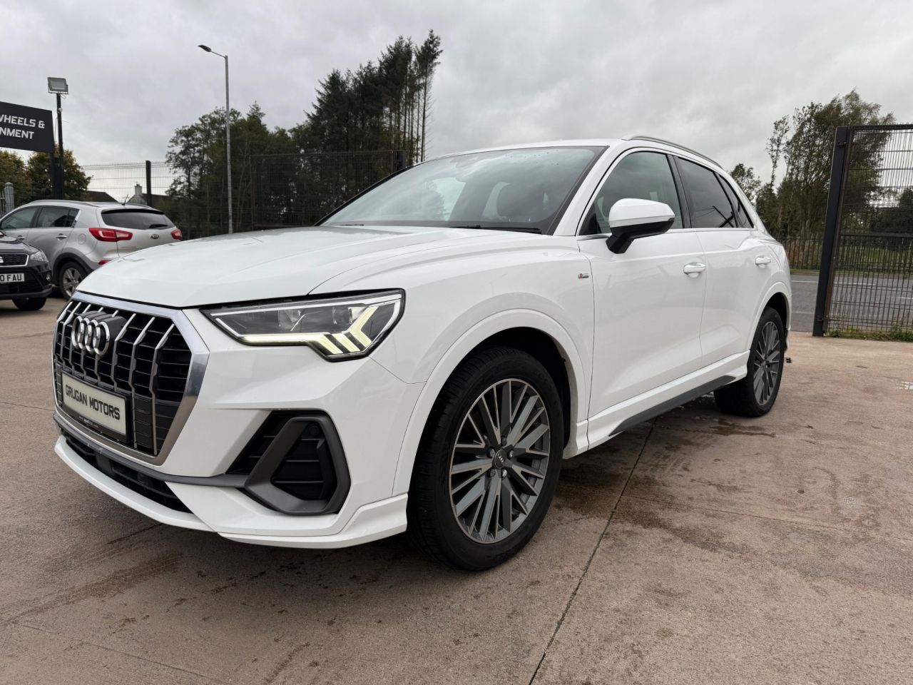 2020 AUDI Q3 S Line - vehicle photo 6 for sale on PureCar